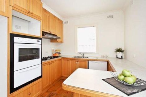 Property photo of 16 Norwood Road Caulfield North VIC 3161