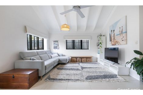Property photo of 5 Eversley Terrace Yeronga QLD 4104