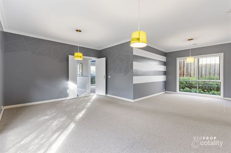 Property photo of 23 Hutchinson Drive Kew VIC 3101