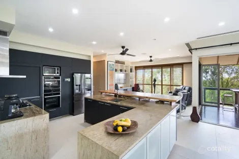 Property photo of 13-15 Waterview Close Kewarra Beach QLD 4879
