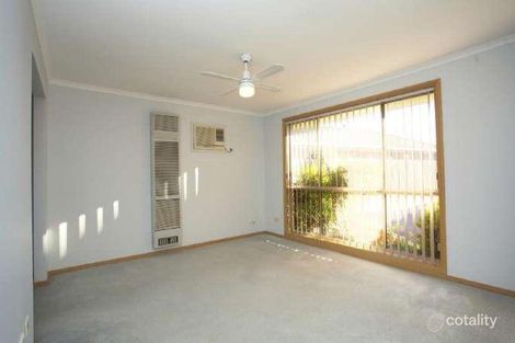 Property photo of 2/97 Silvereye Crescent Werribee VIC 3030