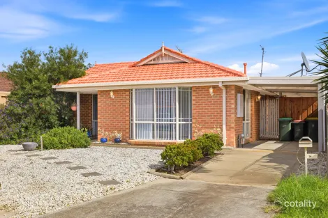 16 St Lawrence Cl, Werribee, VIC 3030