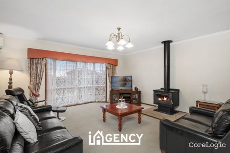 Property photo of 34 Edward Freeth Drive Endeavour Hills VIC 3802