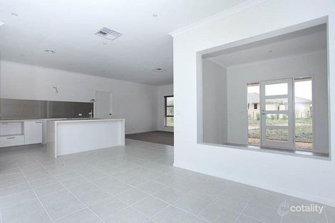 Property photo of 22 Parrot Drive Whittlesea VIC 3757