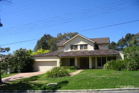 8 Nyrang Rd, Allambie Heights, NSW 2100