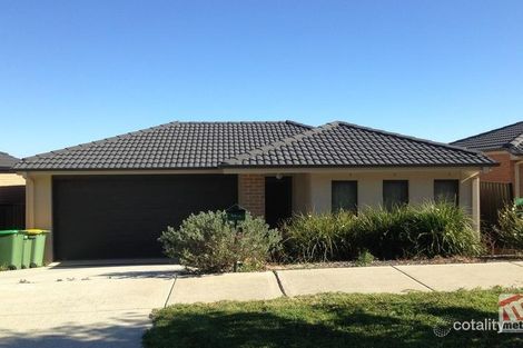 Property photo of 26 Botham Crescent Pakenham VIC 3810