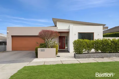 9 ESSIE COFFEY ST, BONNER, ACT 2914