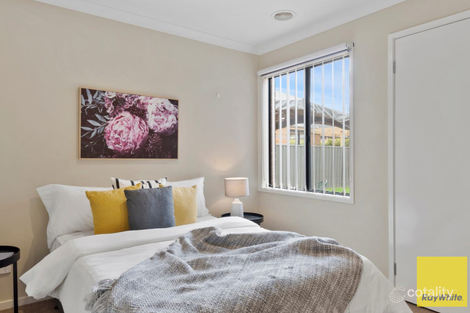 Property photo of 13 Gunyong Crescent Manor Lakes VIC 3024