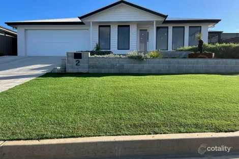 Property photo of 2 Astley Close Lloyd NSW 2650