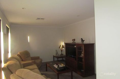 Property photo of 16 Macquarie Parade Meadows SA 5201