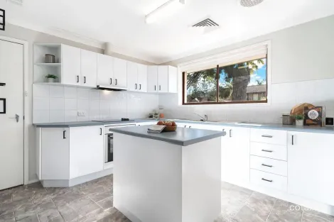 Property photo of 19 McGrath Road McGraths Hill NSW 2756