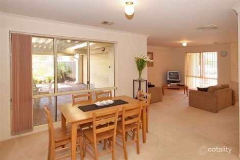 Property photo of 4 Hollyoaks Court Happy Valley SA 5159