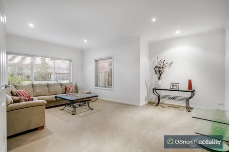 Property photo of 8 Nolan Court Sandhurst VIC 3977
