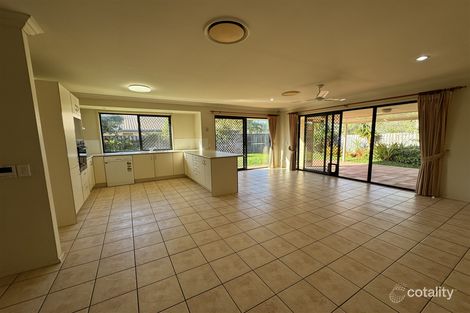 22 Holland Cres, Wynnum West, QLD 4178