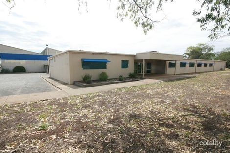 2 Peachey Rd, Davoren Park, SA 5113