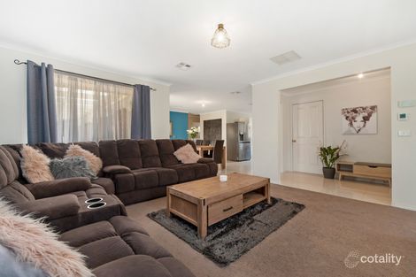 Property photo of 12 Cornwell Crescent Cranbourne East VIC 3977
