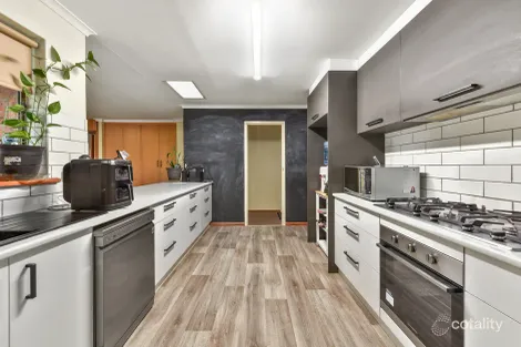 Property photo of 35 Tweed Crescent Mount Gambier SA 5290