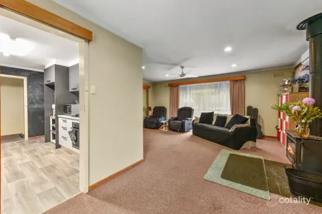 Property photo of 35 Tweed Crescent Mount Gambier SA 5290