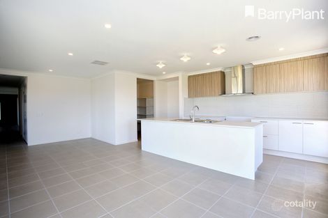 Property photo of 4 Merano Circuit Cranbourne South VIC 3977