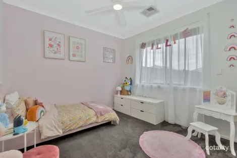 Property photo of 5 Heinemann Circuit Hillier SA 5116