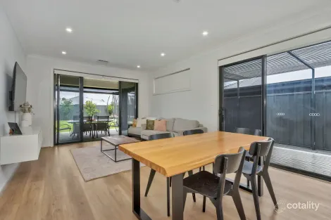 Property photo of 5 Heinemann Circuit Hillier SA 5116