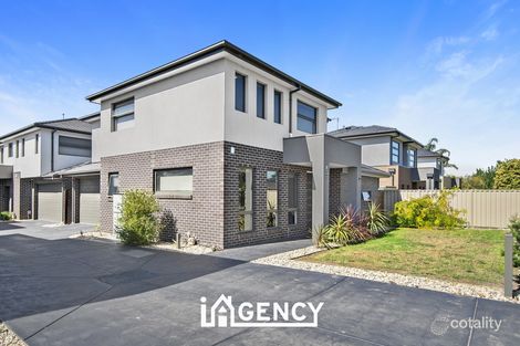 Property photo of 2/114 Kennington Park Drive Endeavour Hills VIC 3802