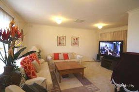 Property photo of 11 Skye Crescent Endeavour Hills VIC 3802