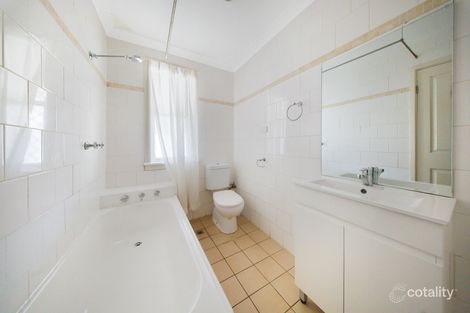 Property photo of 18 Garema Road Orange NSW 2800