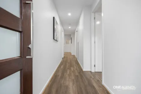 Property photo of 6 Gorkha Way Werribee VIC 3030
