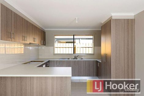 Property photo of 5 Goshawk Drive Pakenham VIC 3810