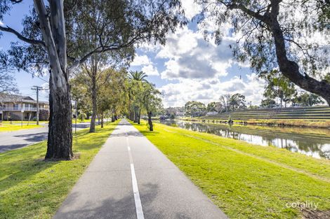 Property photo of 2/11 Chifley Drive Maribyrnong VIC 3032