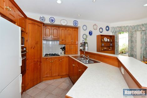 Property photo of 32 Moorfield Mews Aberfoyle Park SA 5159