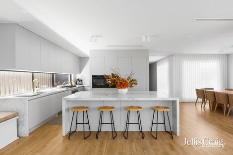 Property photo of 18 Lunar Drive Greenvale VIC 3059