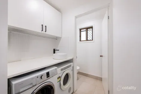 Property photo of 7 Oxley Circuit Daisy Hill QLD 4127