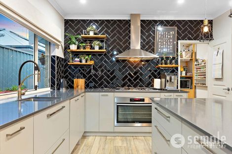 Property photo of 5 Hird Road Success WA 6164