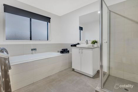 Property photo of 4 Merrica Court Craigieburn VIC 3064
