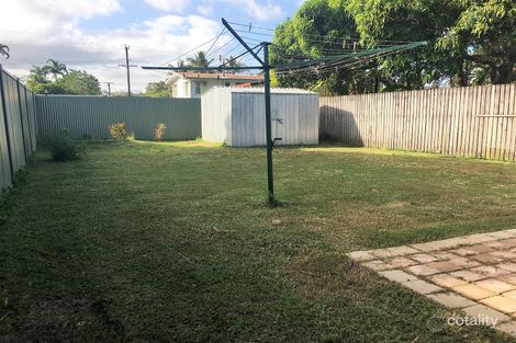 2/16 Dann St, Mooroobool, QLD 4870