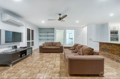 Property photo of 4 Crowsash Court Albany Creek QLD 4035