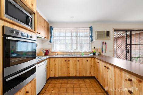Property photo of 8 Woodlands Crescent Narre Warren VIC 3805