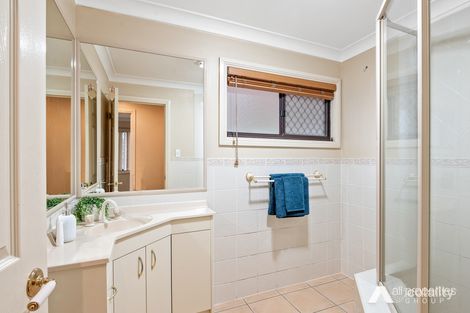 17 Grecian St, Regents Park, QLD 4118