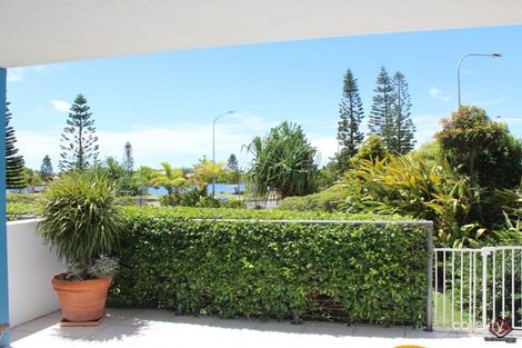 4 Grand Pde, Parrearra, QLD 4575