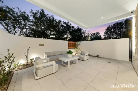 Property photo of 21 Hodgkinson Street Griffith ACT 2603