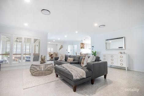 Property photo of 10 Gumleaf Drive Molendinar QLD 4214