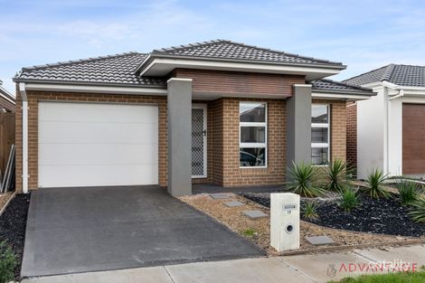 Property photo of 19 Nankeen Way Tarneit VIC 3029