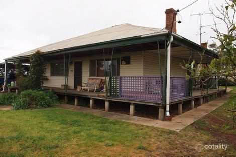 8 Cave St, Ganmain, NSW 2702