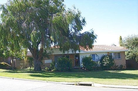 56 Bentwood Ave, Woodlands, WA 6018