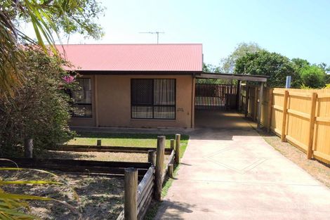 Property photo of 2 Busuttin Drive Eimeo QLD 4740