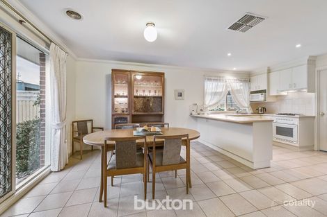 Property photo of 38 Albert Place Dingley Village VIC 3172
