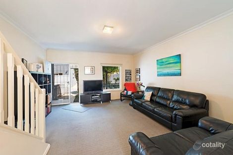Property photo of 2/208 Alexandra Parade East Clifton Hill VIC 3068