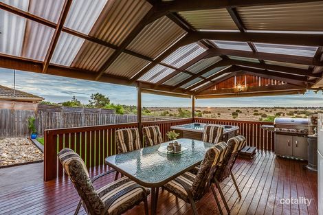 Property photo of 106 Kinterbury Drive Kings Park VIC 3021